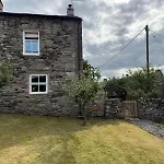 Blacksmiths A Traditional With Garden And Wood Burning Stove In Pooley Bridge, Ullwater * Pooley Bridge