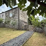 Blacksmiths A Traditional With Garden And Wood Burning Stove In Pooley Bridge, Ullwater * Pooley Bridge