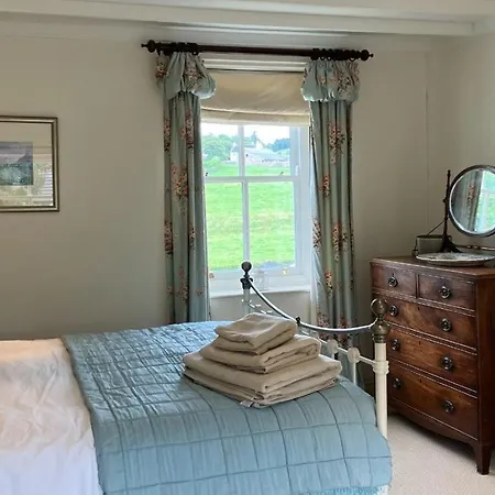 Blacksmiths Cottage A Traditional Cottage With Garden And Wood Burning Stove In Pooley Bridge, Ullwater Pooley Bridge