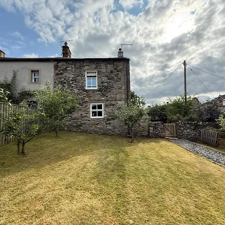 Blacksmiths A Traditional With Garden And Wood Burning Stove In Pooley Bridge, Ullwater * プーリー・ブリッジ