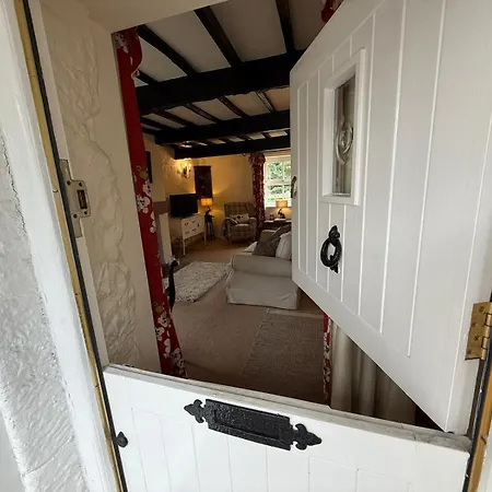 Σπίτι διακοπών Blacksmiths Cottage A Traditional Cottage With Garden And Wood Burning Stove In Pooley Bridge, Ullwater *