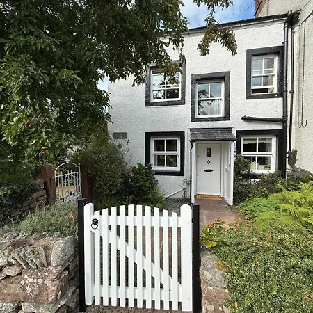 Σπίτι διακοπών Blacksmiths Cottage A Traditional Cottage With Garden And Wood Burning Stove In Pooley Bridge, Ullwater *