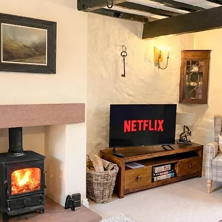 Blacksmiths A Traditional With Garden And Wood Burning Stove In Pooley Bridge, Ullwater Дом отдыха Пули-Бридж