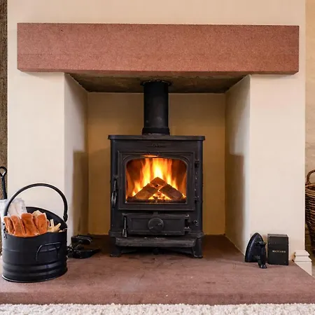 Blacksmiths A Traditional With Garden And Wood Burning Stove In Pooley Bridge, Ullwater Дом отдыха Пули-Бридж
