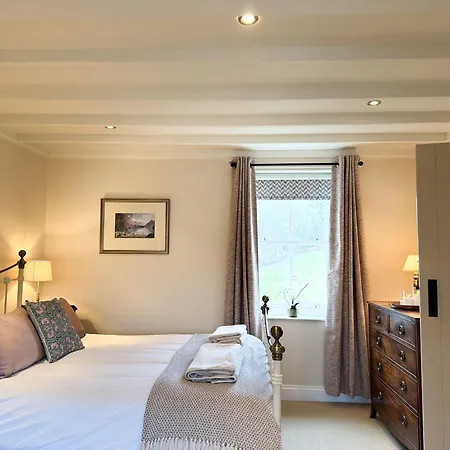 בית נופש Blacksmiths A Traditional With Garden And Wood Burning Stove In Pooley Bridge, Ullwater *