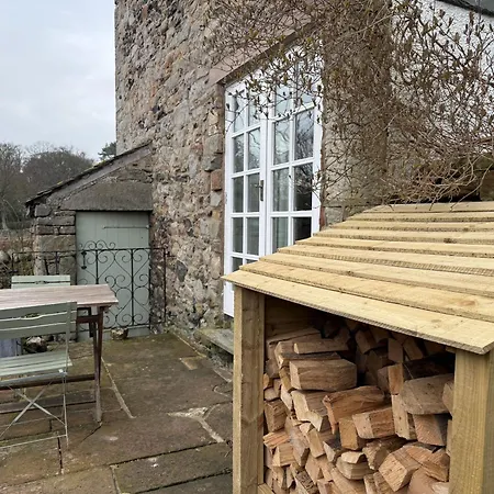Blacksmiths A Traditional With Garden And Wood Burning Stove In Pooley Bridge, Ullwater בית נופש