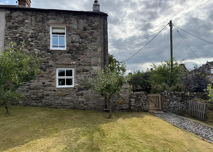 Blacksmiths A Traditional With Garden And Wood Burning Stove In Pooley Bridge, Ullwater * Pooley Bridge