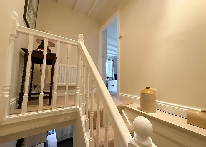 Blacksmiths A Traditional With Garden And Wood Burning Stove In Pooley Bridge, Ullwater *