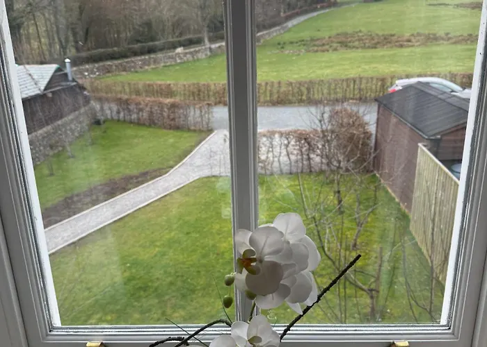 Blacksmiths A Traditional With Garden And Wood Burning Stove In Pooley Bridge, Ullwater Pooley Bridge