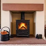 Blacksmiths A Traditional With Garden And Wood Burning Stove In Pooley Bridge, Ullwater Nyaraló Pooley Bridge